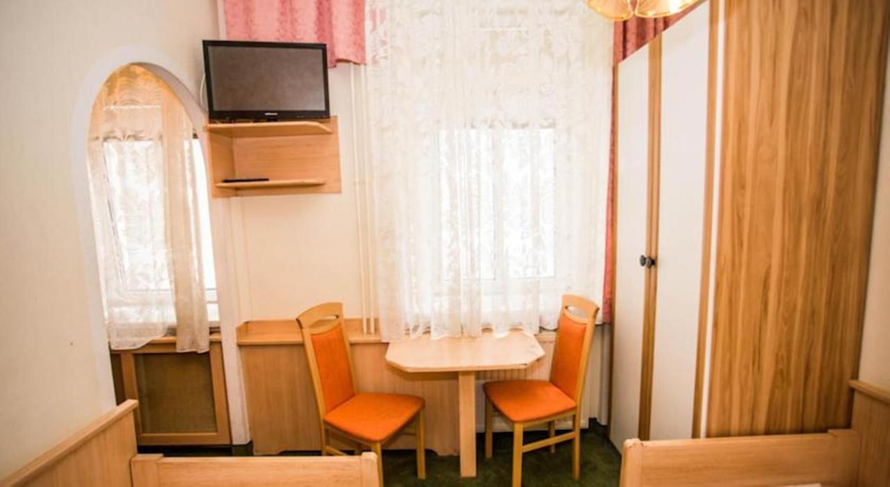 Hotel Hadrigan Виена Екстериор снимка
