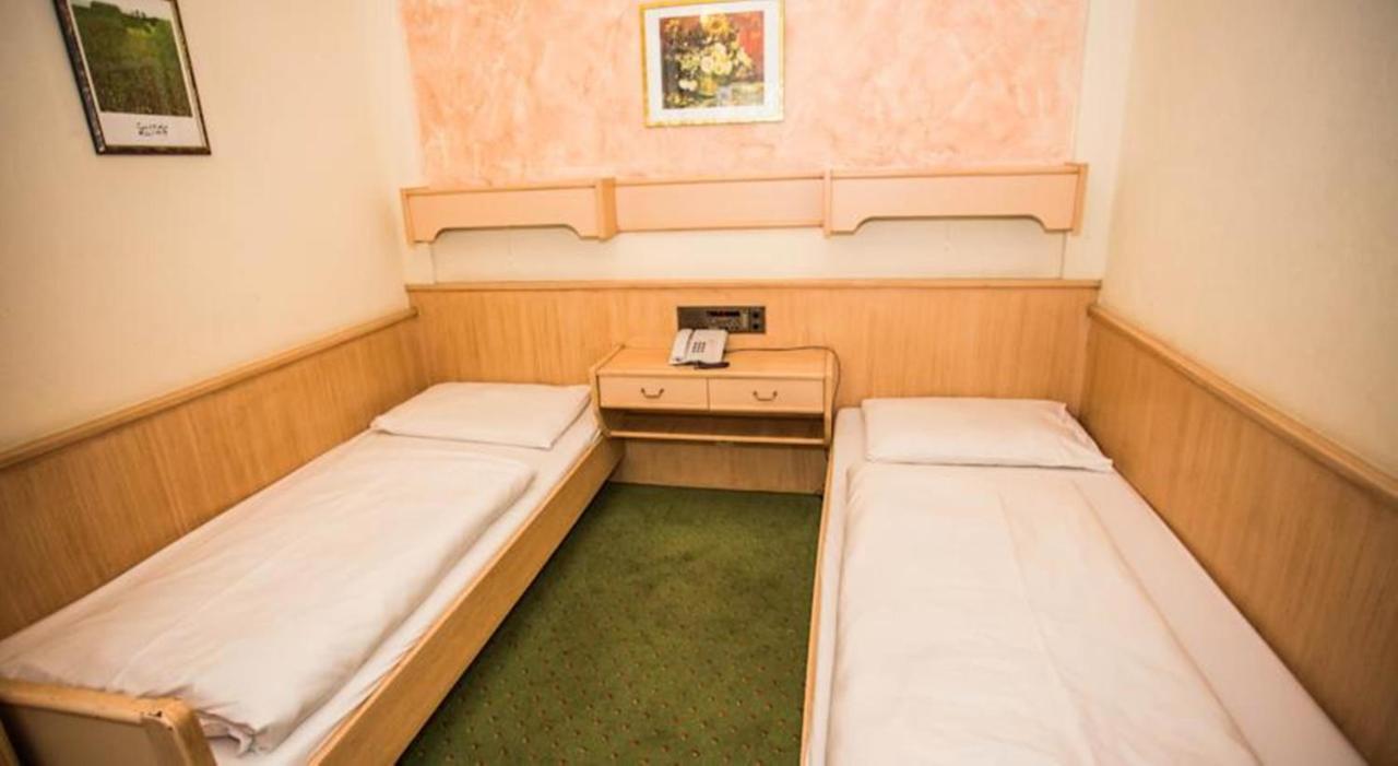 Hotel Hadrigan Виена Екстериор снимка