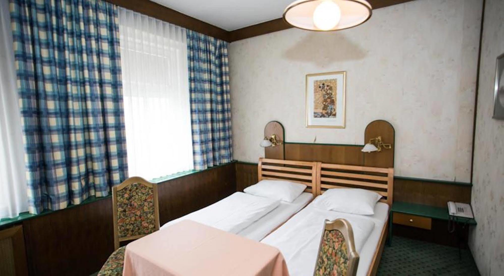 Hotel Hadrigan Виена Екстериор снимка