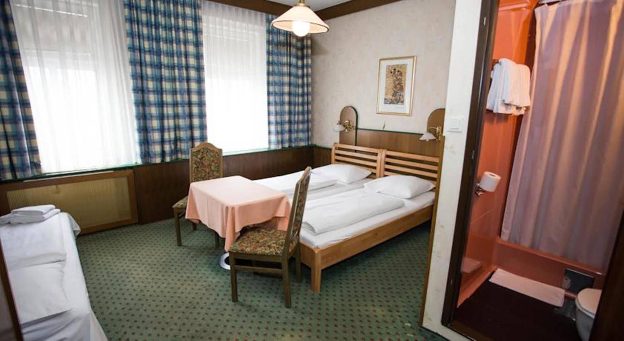 Hotel Hadrigan Виена Екстериор снимка